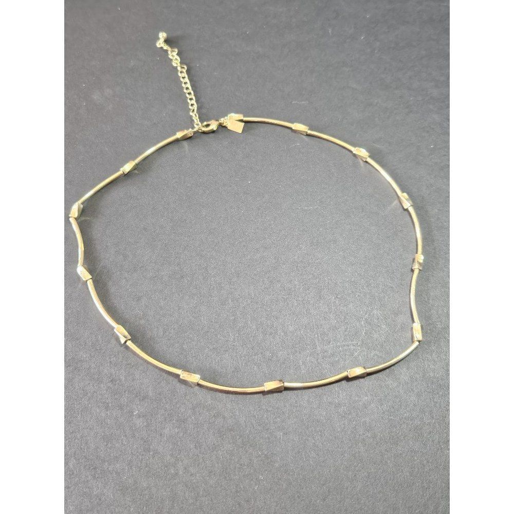 Vintage Lady Remington gold tone necklace 16-19"